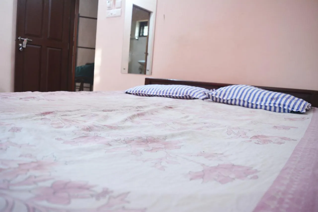 Ppg Tourist Home Chottanikara Hotell