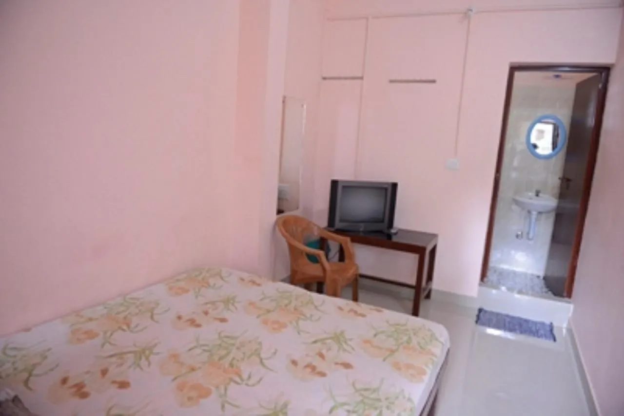 Chottanikara Ppg Tourist Home מלון
